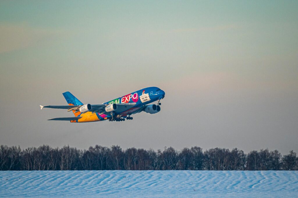 Airbus A380 emergency landing