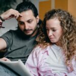 couple planning budget trip