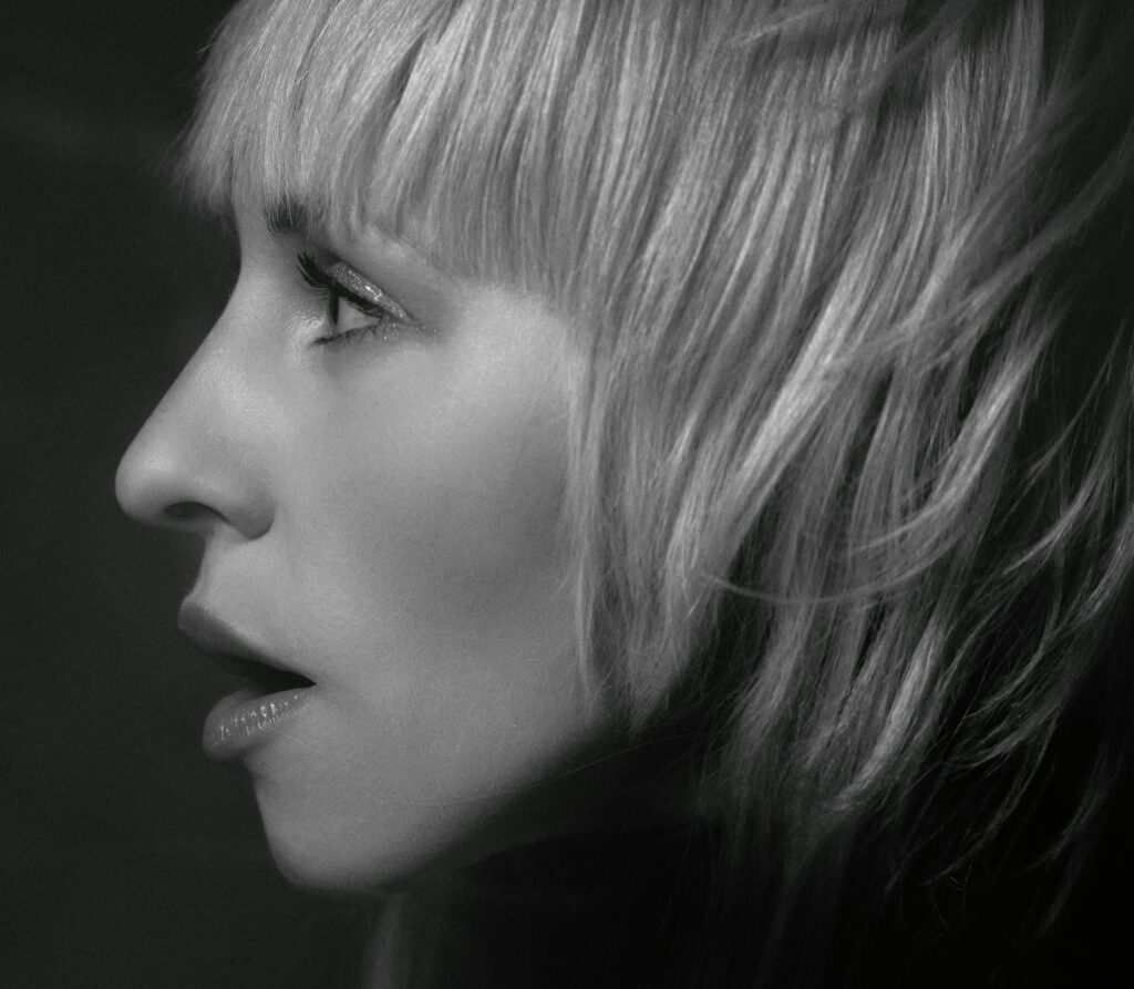 Jennifer Lawrence red carpet dress